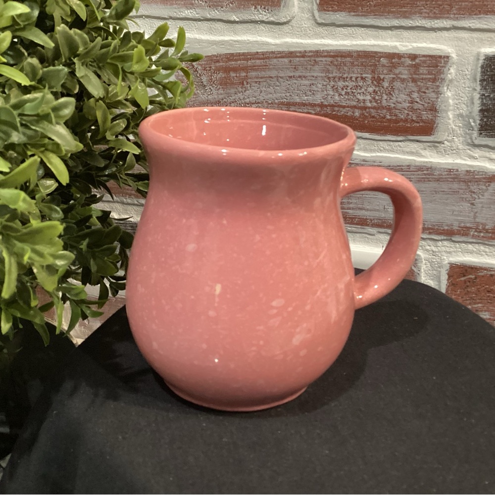 🔴 Ceramic crafted coffee tea beverages mug cup - beautiful pinkish whiteish